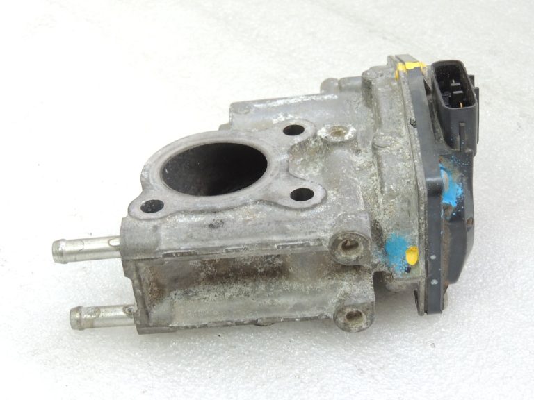 Toyota Hilux VII 2.5 D-4D 2KD-FTV EGR vārsts EGR vārsts 25800-30200
