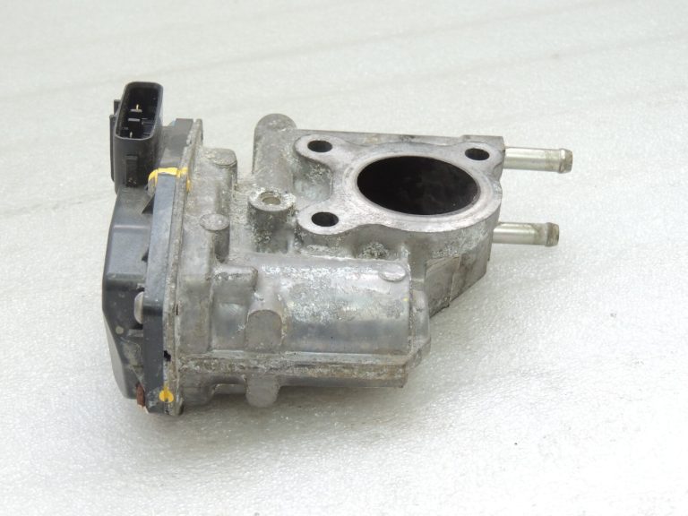 Toyota Hilux VII 2.5 D-4D 2KD-FTV EGR vārsts EGR vārsts 25800-30200