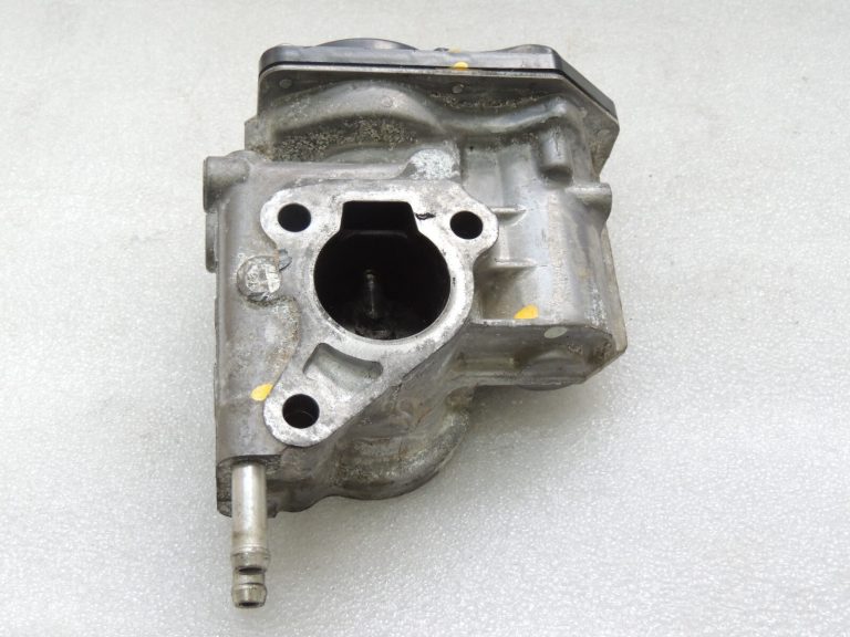 Toyota Hilux VII 2.5 D-4D 2KD-FTV EGR vārsts EGR vārsts 25800-30200