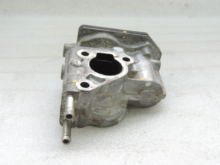 Toyota Hilux VII 2.5 D-4D 2KD-FTV EGR vārsts EGR vārsts 25800-30200