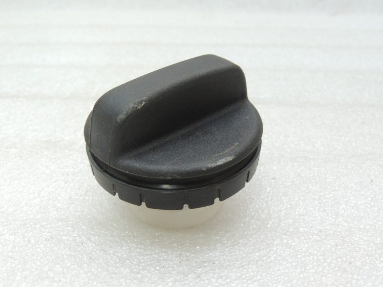 Oriģināls Toyota Hilux VII 2KD-FTV dīzeļdegvielas uzpildes vāciņš 77300-52030
