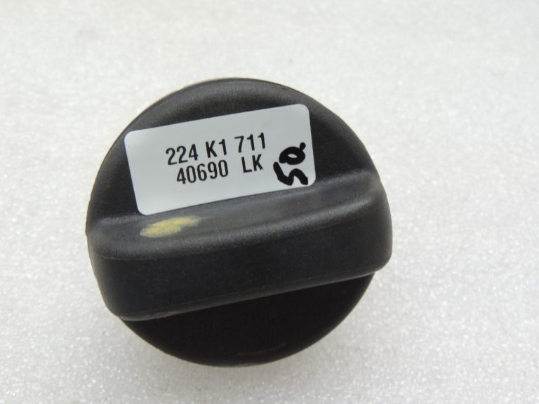 Oriģināls Toyota Hilux VII 2KD-FTV dīzeļdegvielas uzpildes vāciņš 77300-52030