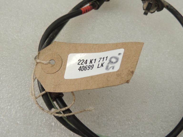 Oriģināls Toyota Hilux VII ABS sensors riteņu ātruma sensors aizmugurējais kreisais 89546-71030