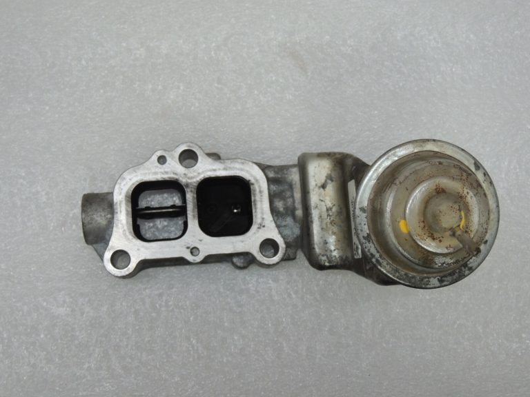 Toyota Hilux VII 2.5 D-4D 2KD-FTV EGR dzesētāja vārsta aizbīdnis 2563030060