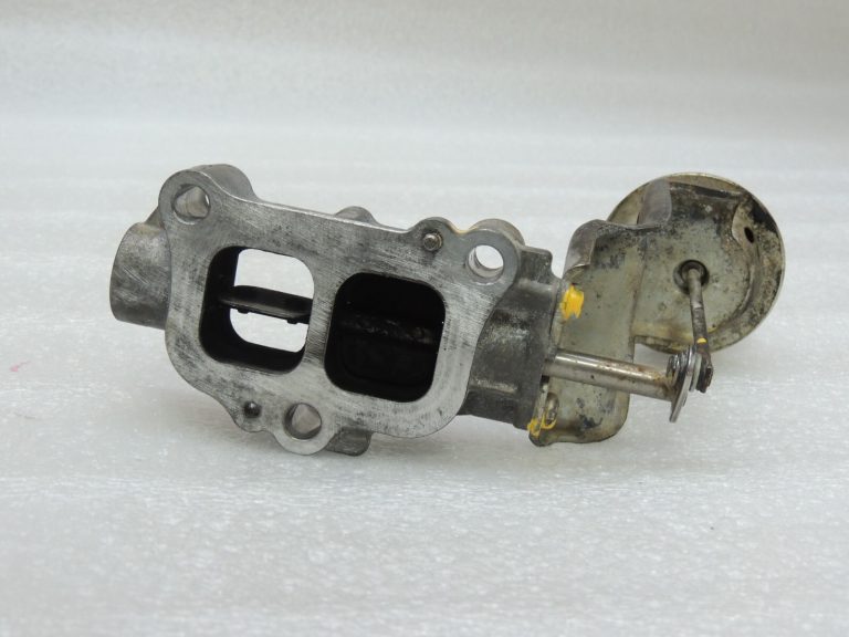 Toyota Hilux VII 2.5 D-4D 2KD-FTV EGR dzesētāja vārsta aizbīdnis 2563030060