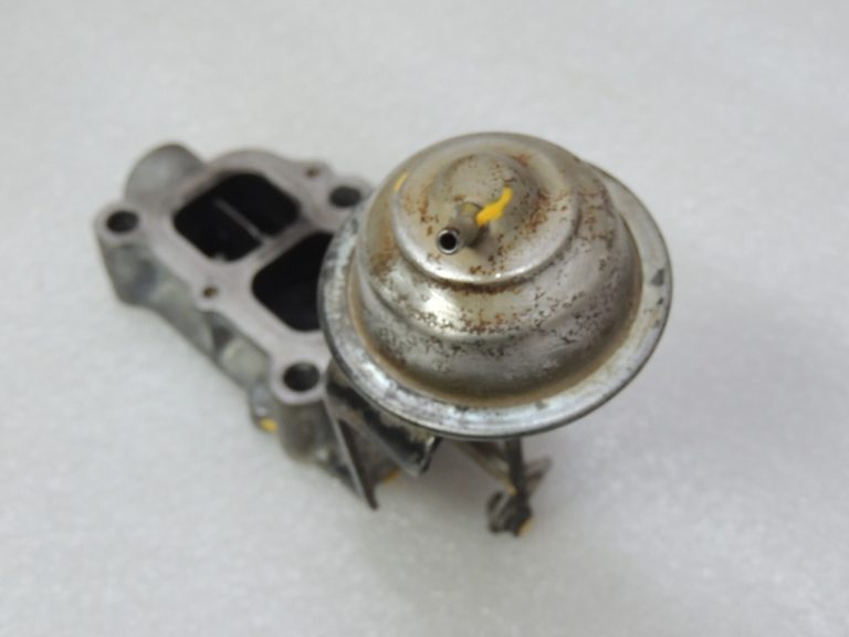 Toyota Hilux VII 2.5 D-4D 2KD-FTV EGR dzesētāja vārsta aizbīdnis 2563030060