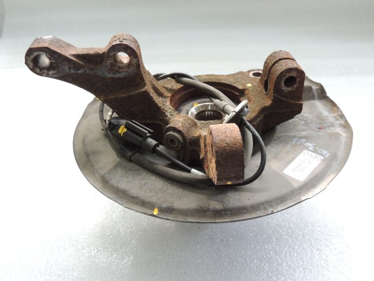 Mitsubishi Outlander III 2.0 PHEV Priekšējā kreisā stūres riteņa rumba 3870A007