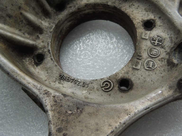 Alfa Romeo Giulietta 940 Brembo riteņa rumba priekšējā kreisā 50523836