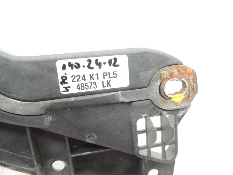 Alfa Romeo Giulietta 940 priekšējā stikla apakšējā apdare 50513405