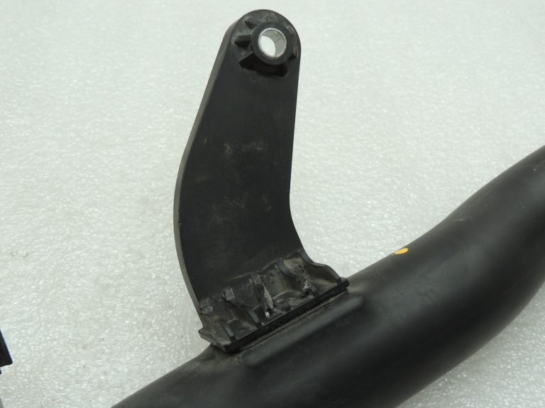 Opel Insignia B 1.5i benzīna uzpildes gaisa caurule 39155300 13444884