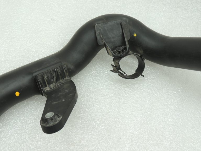 Opel Insignia B 1.5i benzīna uzpildes gaisa caurule 39155300 13444884