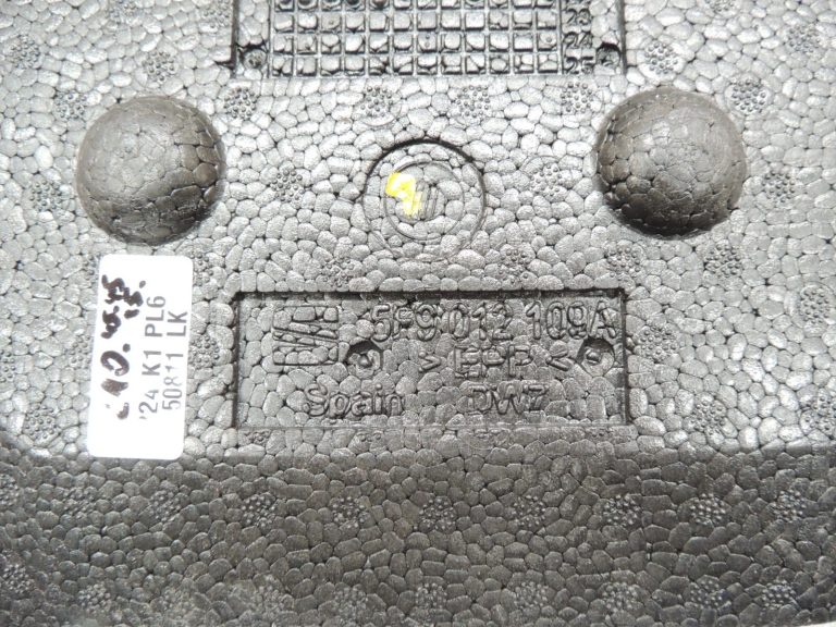 Seat Cupra Leon KL8 Formentor bagāžnieka instrumentu kastes putas 5F9012109A