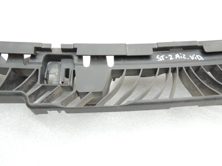 Seat Cupra Leon KL8 Sportstourer aizmugurējā bampera kronšteina centrs 5FE807863B