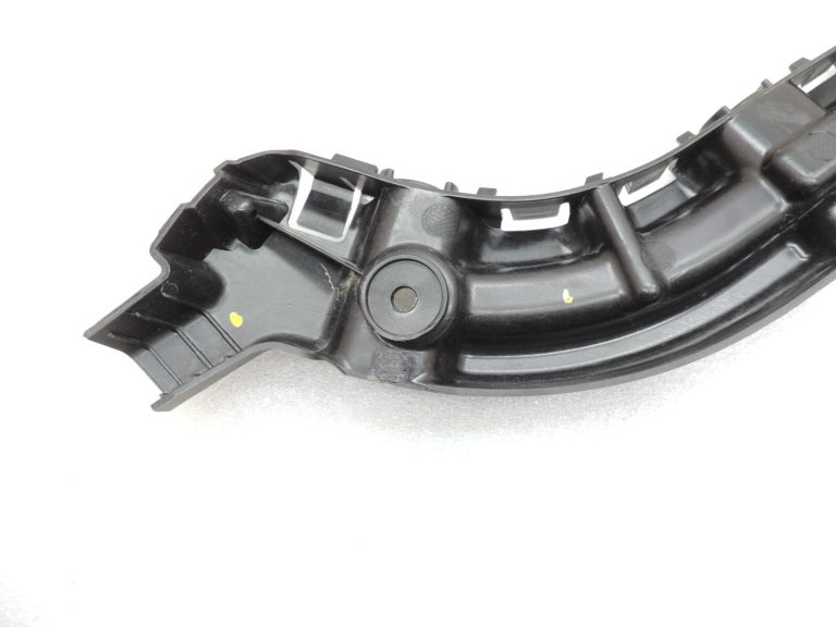 Seat Cupra Leon KL8 Sportstourer bampera kronšteins aizmugurējais kreisais 5FE807393B