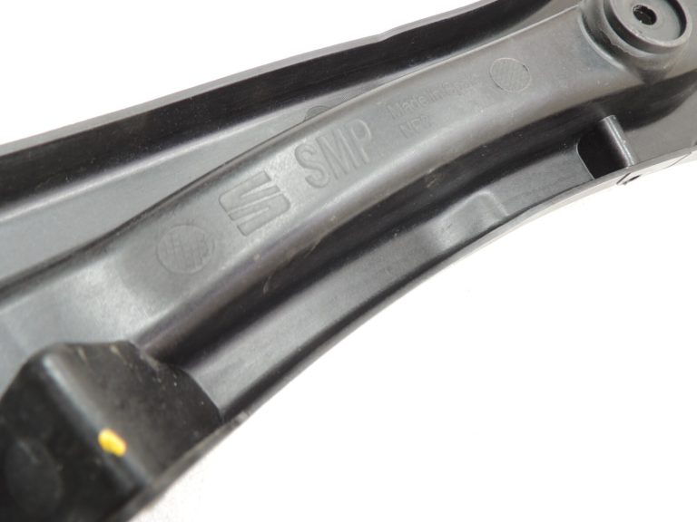 Seat Cupra Leon KL8 Sportstourer bampera kronšteins aizmugurējais kreisais 5FE807393B