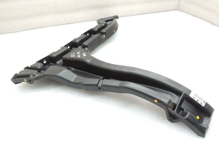 Seat Cupra Leon KL8 Sportstourer bampera kronšteins aizmugurējais kreisais 5FE807393B