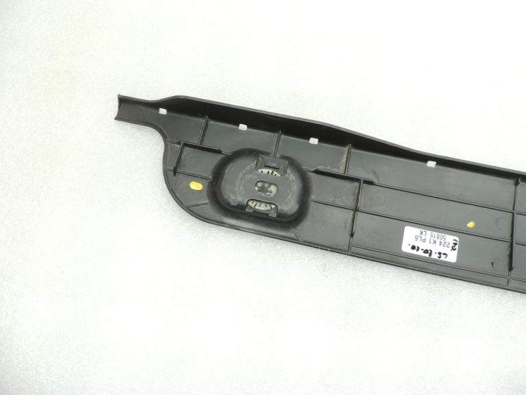 Oriģināla Seat Cupra Leon KL8 1.5TSIC apakšējā paneļa apdare 5WA201429