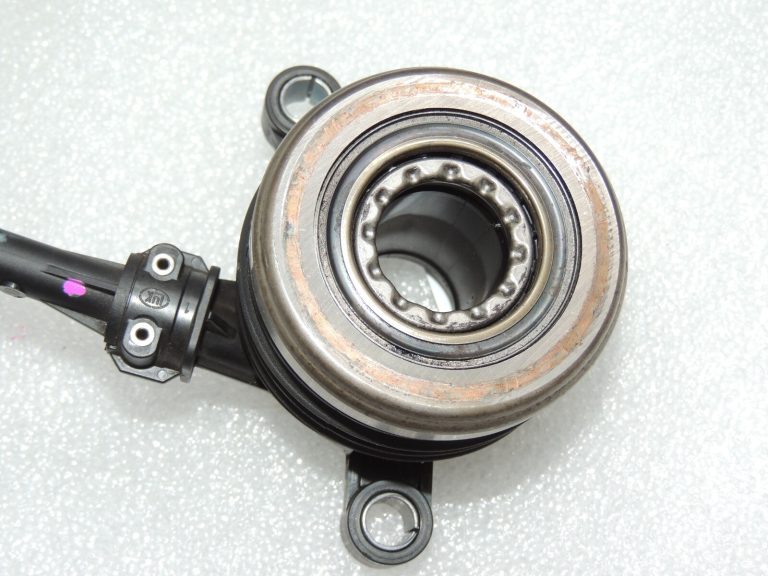 Nissan Renault centrālā sajūga atbrīvošanas ierīce 3057000Q2D