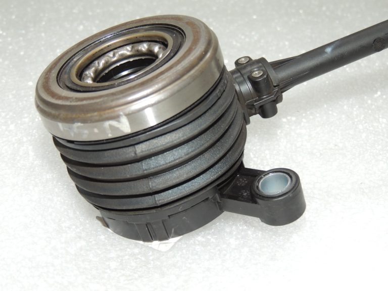 Nissan Renault centrālā sajūga atbrīvošanas ierīce 3057000Q2D