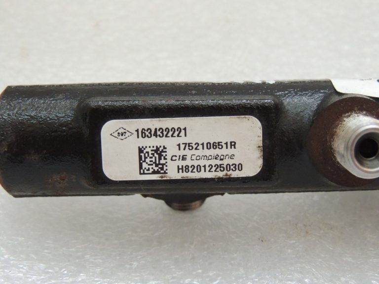 Nissan Qashqai J11 1.5DCi degvielas sadalītājs 1752000Q4F