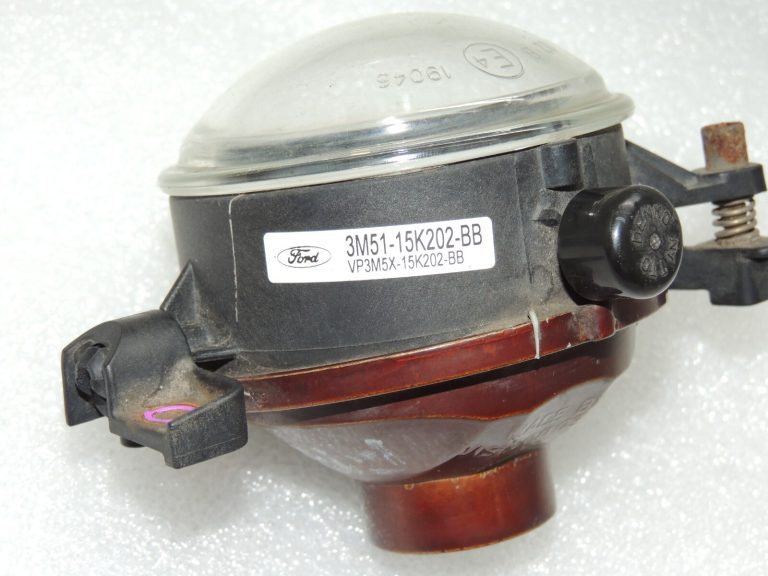 Ford Kuga I C394 Priekšējais kreisais miglas lukturis 1619576 3M51-15K202-BB