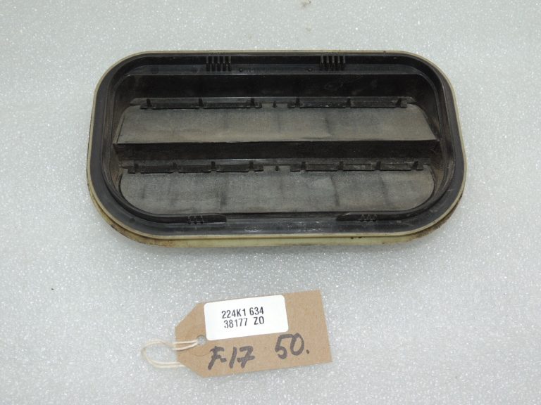 Ford Kuga I Aizmugurējā ventilācijas restīte 4858452 YF1A-54280B62-AE