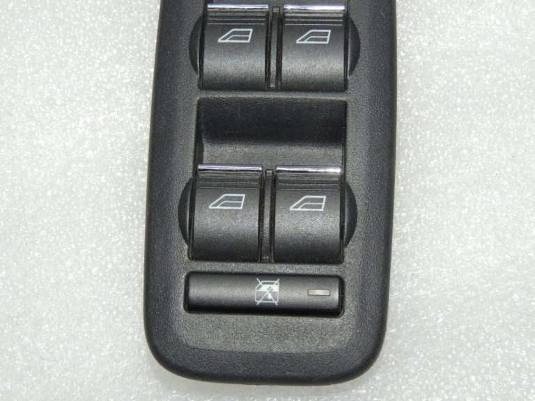 Ford Kuga I Priekšējais elektrisko logu slēdzis 1547152 8M5T-14A132-AC