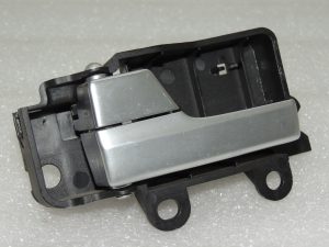 Ford OEM iekšējais kreiso durvju rokturis 1501943 8M51-R22601-AA