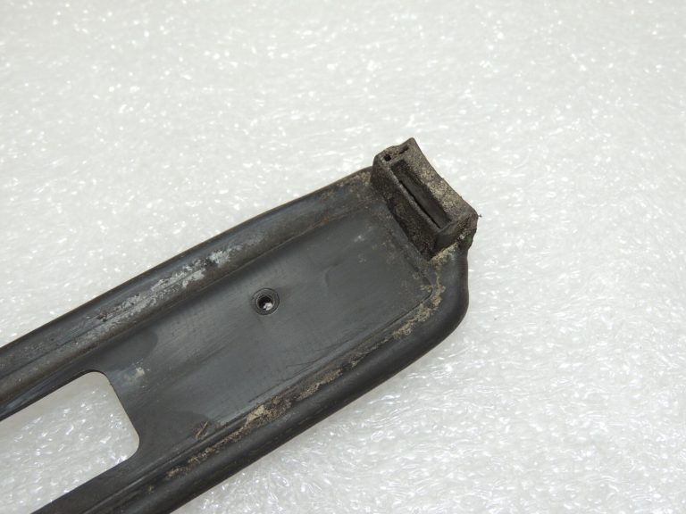Ford Kuga I C394 Jumta līstes pārsegs Blīvējums priekšējais labais 1680594 8V41551A46AD