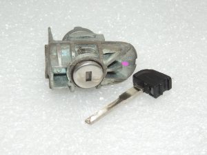 Ford Kuga I C394 Замок зажигания с комплектом ключей 5133983 1552849