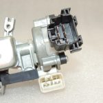 Suzuki SX4 I EY aizdedzes bloķēšanas slēdzenes cilindra durvju slēdzene ar atslēgu 37105-79823