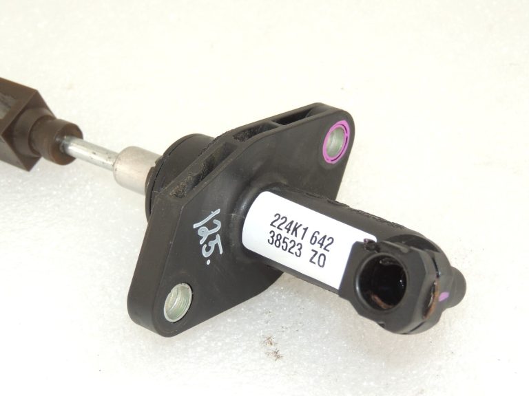 Suzuki SX4 1.6i 4×4 M16A Sajūga cilindrs 23810-79J21
