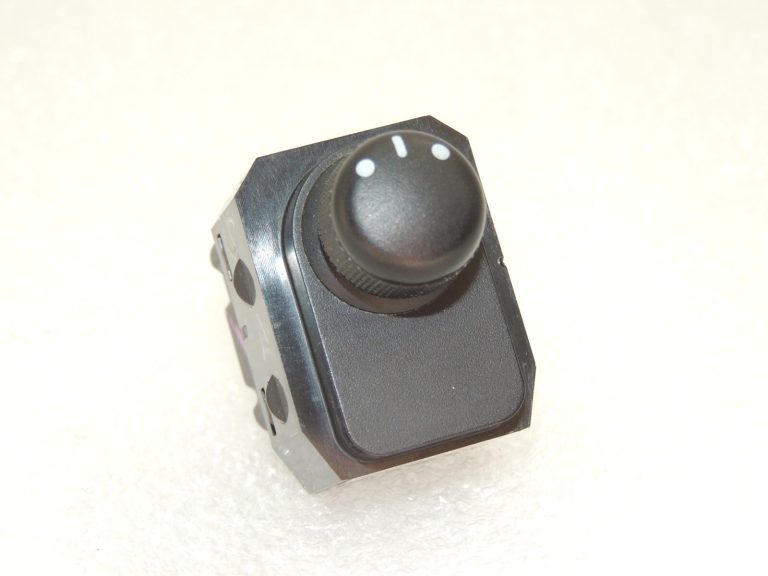 Suzuki SX4 I EY Spoguļu slēdzis Spoguļu slēdzis 3795062J00 3795062J01