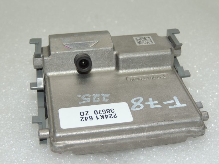 Toyota Yaris IV priekšējā kamera Priekšējās kameras sensors 8646C0W040