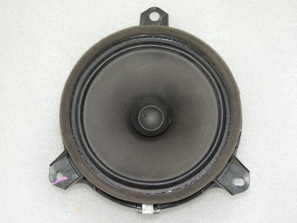 Toyota Yaris IV durvju skaļrunis priekšējais aizmugurējais Panasonic 8616002B80