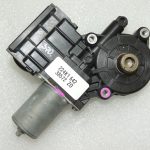 Toyota Yaris IV priekšējais labās puses elektrisko logu motors 85710K0020