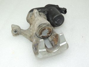 Toyota Yaris IV Aizmugurējais bremžu suports labajā pusē 47830K0010