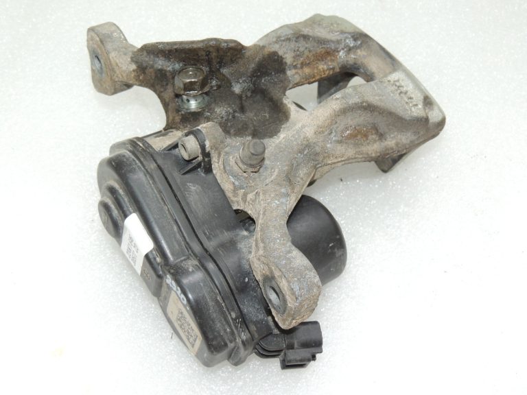 Toyota Yaris IV Aizmugurējais bremžu suports labajā pusē 47830K0010
