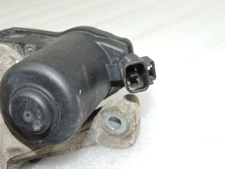 Toyota Yaris IV Aizmugurējais bremžu suports labajā pusē 47830K0010