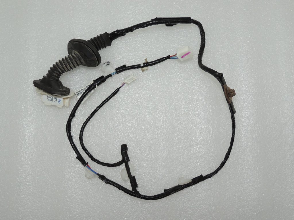 Toyota Yaris IV 1.5 HEV 68kW Door wiring harness rear left 82154K0180