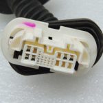 Toyota Yaris IV 1.5 HEV 68kW Aizmugurējo durvju elektroinstalācijas siksna aizmugurējā kreisā 82154K0180