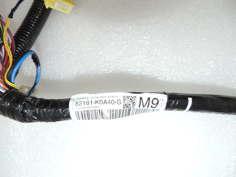 Toyota Yaris IV 1.5 HEV 68kW Interjera apakšējā elektroinstalācija 82161K0A40