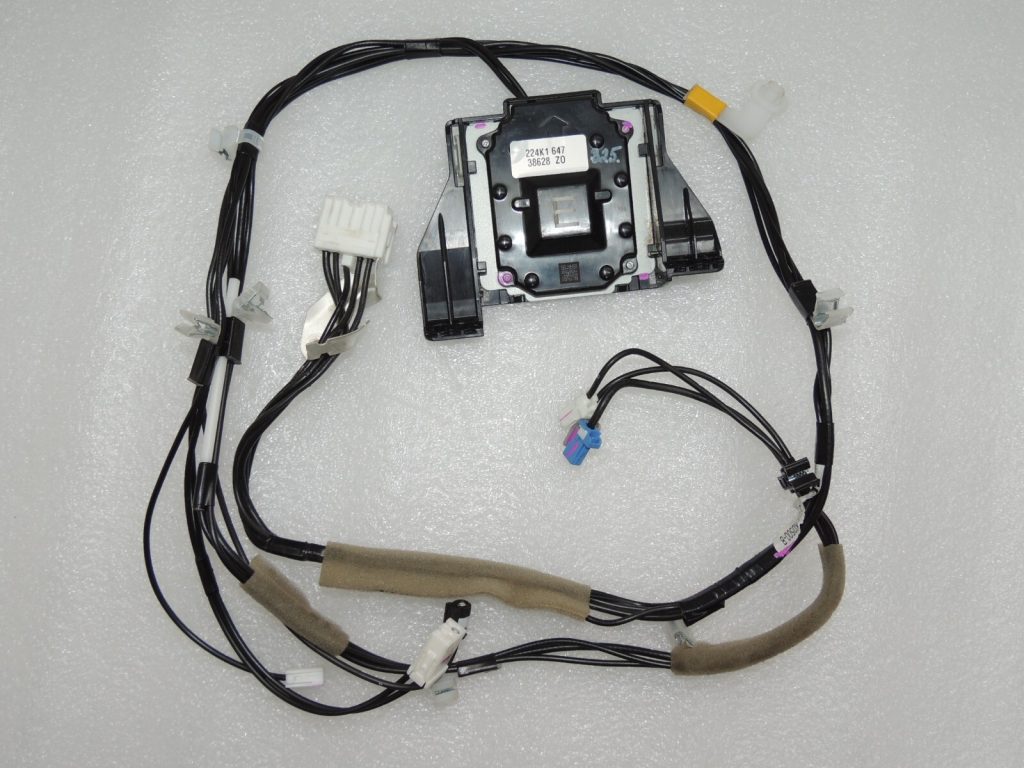 Toyota Yaris IV 1.5 HEV 68kW wiring harness antenna 86101K0500