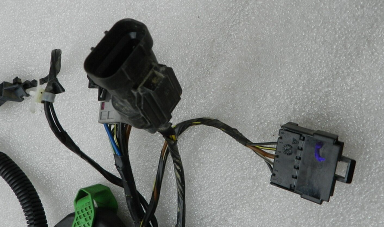 Opel Zafira B oriģinālā aizmugurējā elektroinstalācija 13254477