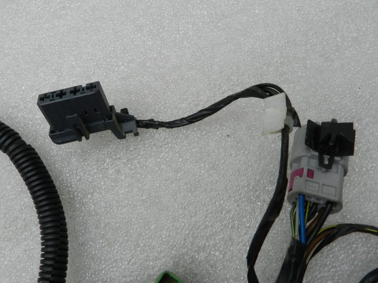 Opel Zafira B oriģinālā aizmugurējā elektroinstalācija 13254477