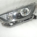 Toyota Yaris IV priekšējais kreisais lukturis 81106K0060