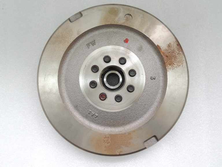 Toyota Yaris IV 1.5 HEV 68kW M15AFXE Sajūga disks 31270K0012