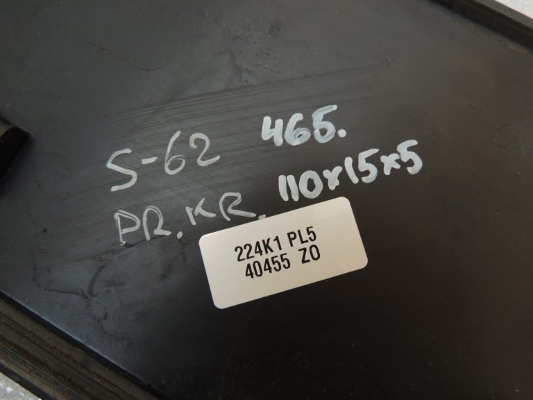 Suzuki SX4 S-CROSS Durvju līstes priekšējās kreisās 77520-61M00-5PK