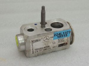Mercedes W205 air conditioning valve Air conditioning expansion valve A2058308400