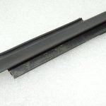 Ford Focus III Melns durvju loga blīvējums priekšējais kreisais 1871579